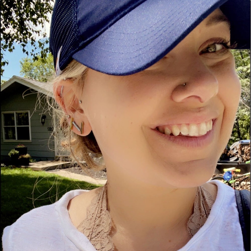 Meet your Posher, Alaina